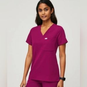 Figs Catarina One Pocket Top Size Medium Dark Magenta